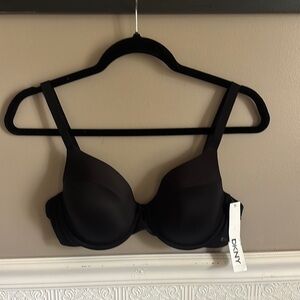 DKNY Black Molded Cup Bra with Underwire Support 38C